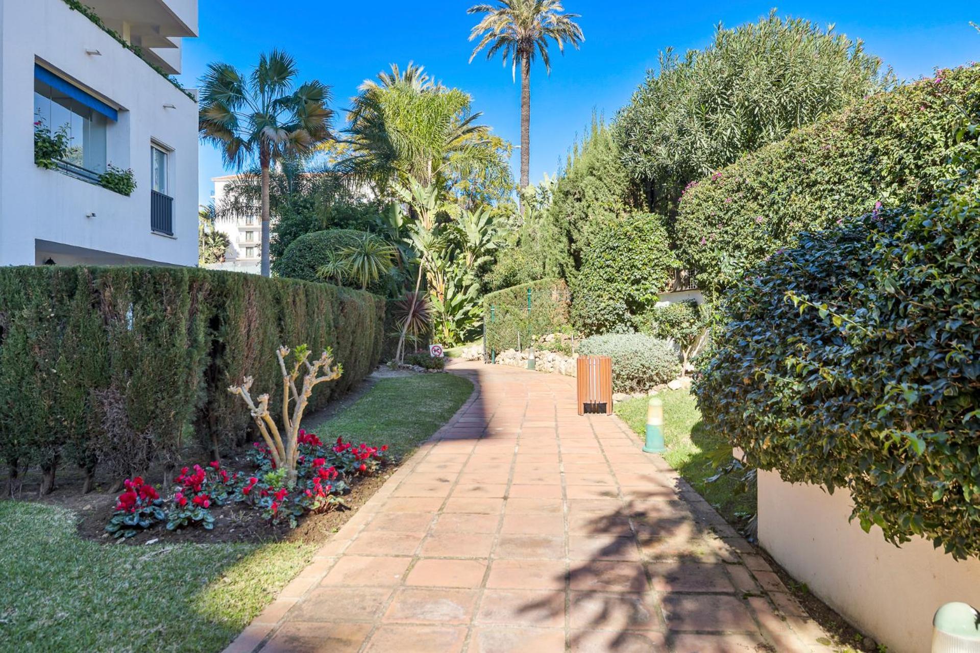 Charming And Spacious Apartment In Medina Garden - Puerto Banus Marbella Eksteriør billede